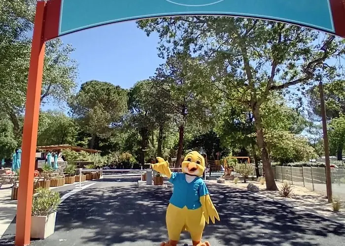 Paradis Domaine De Gaujac مكان تخييم