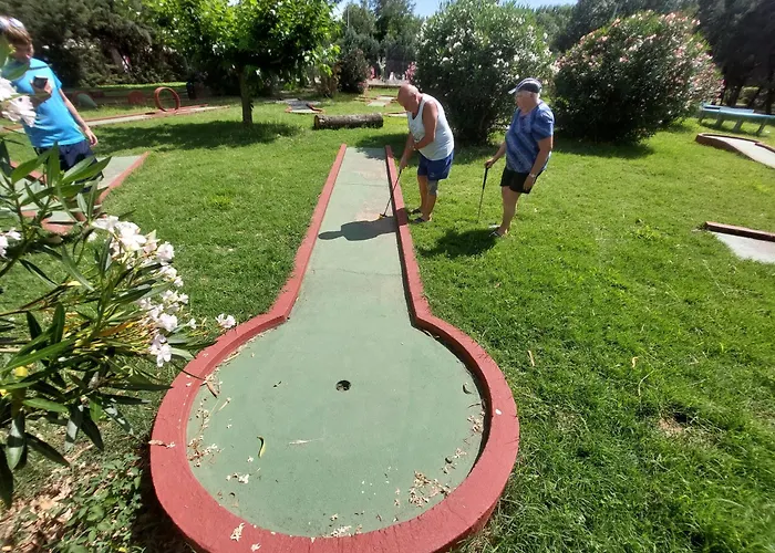 Paradis Domaine De Gaujac مكان تخييم